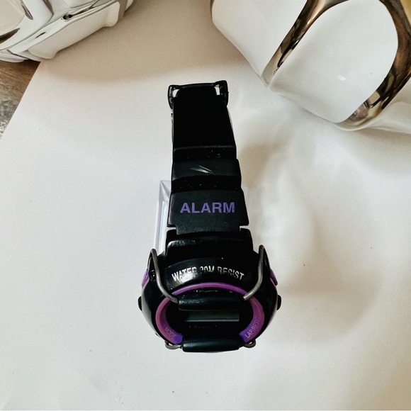 ChromaGLO Sports Watch - Picture 2 of 10